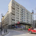 Jasny Apartament Z Dwoma Sypialniami I Biurkiem By Noclegi Renters