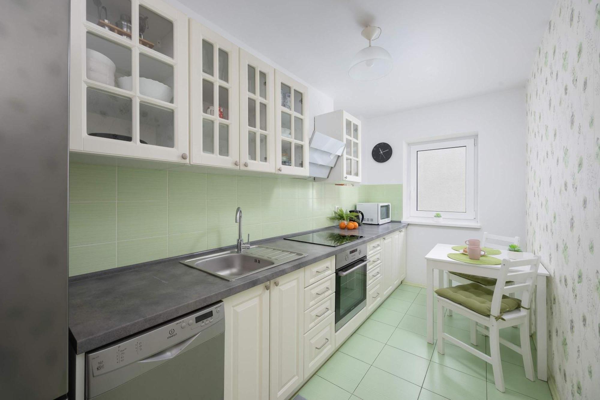 Jasny Z Dwoma Sypialniami I Biurkiem By Renters * Warszawa